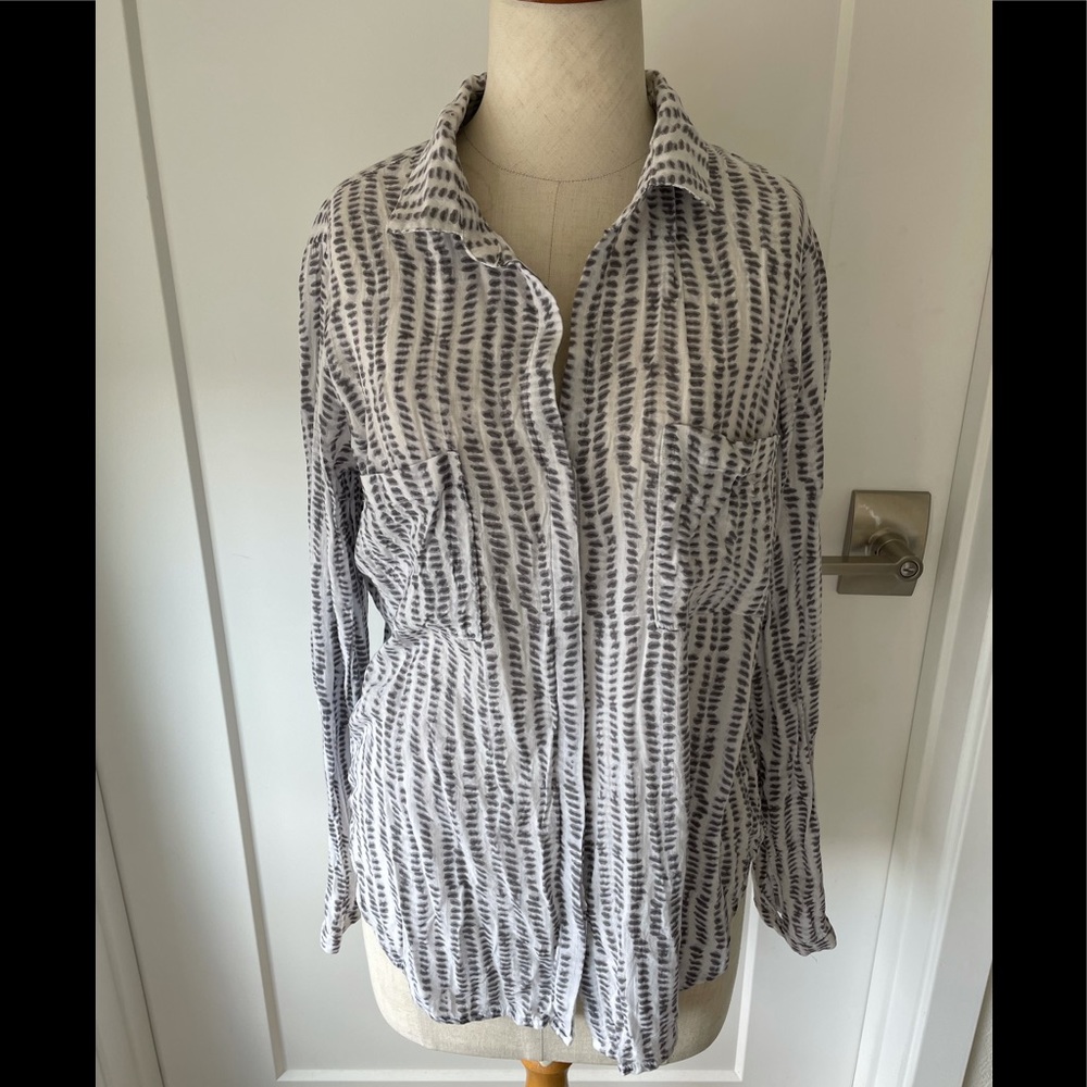 Cloth & Stone Button Down Blouse
